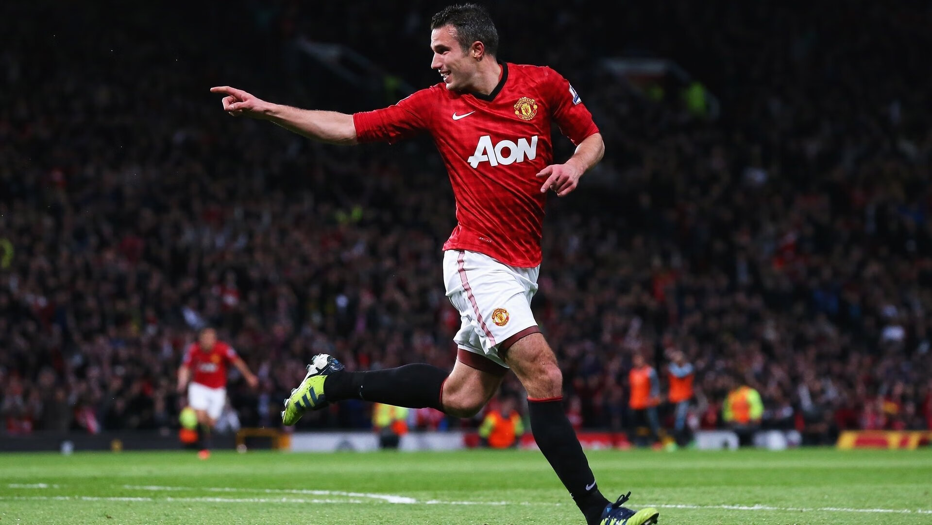 米兰真人-中国足球比赛预判与反应能力比较,预测足球比赛